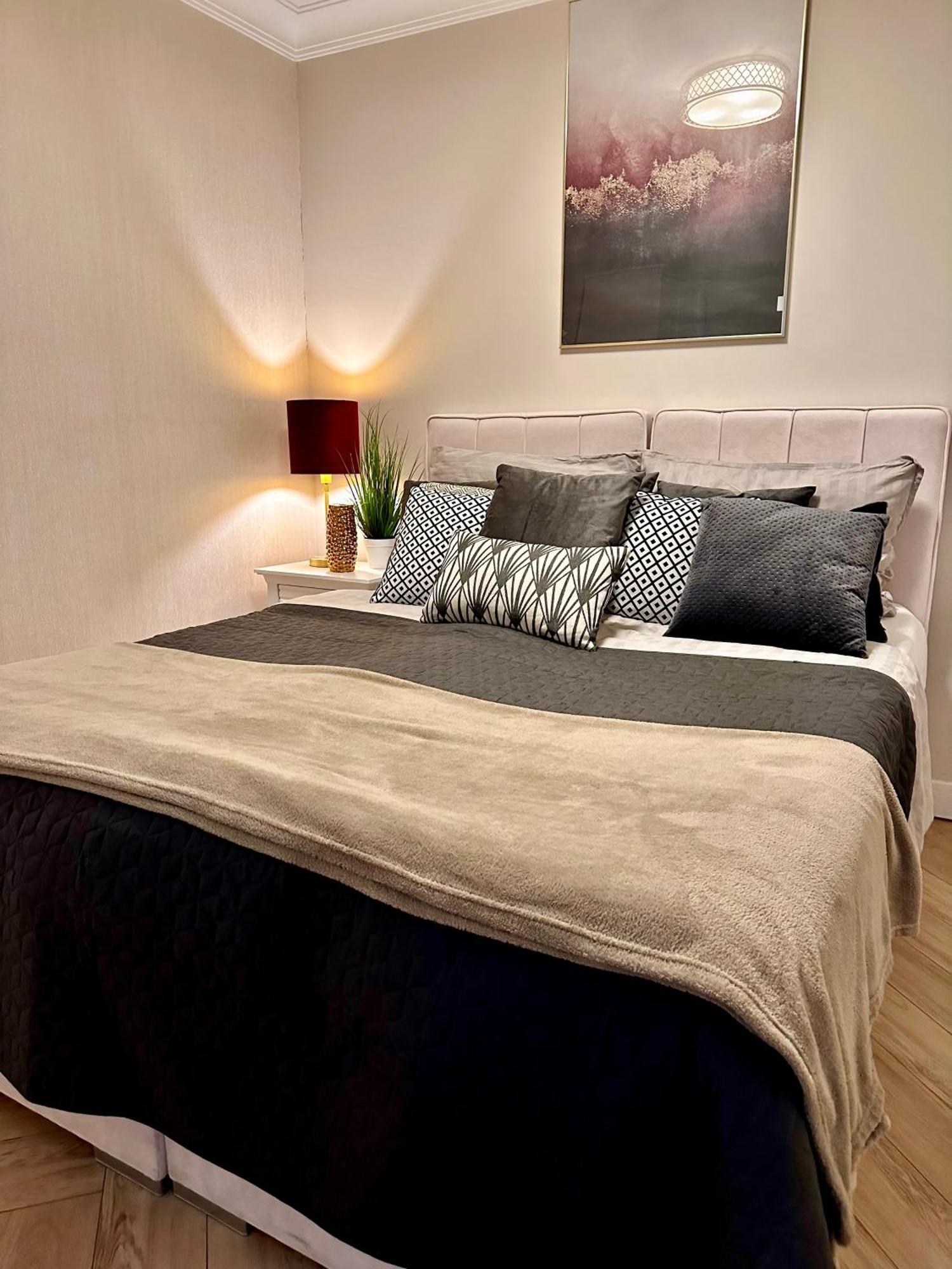 Apartamenty Kielce- Apartament Rubin Przy Zalew Kielecki, Faktura, Parking, Centrum Εξωτερικό φωτογραφία
